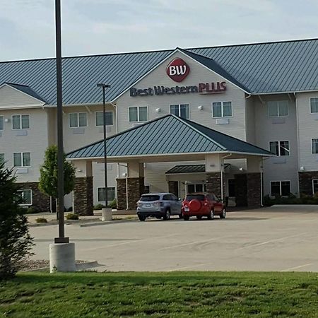 Best Western Plus Green Mill Village Hotel & Suites Arcola Exterior photo