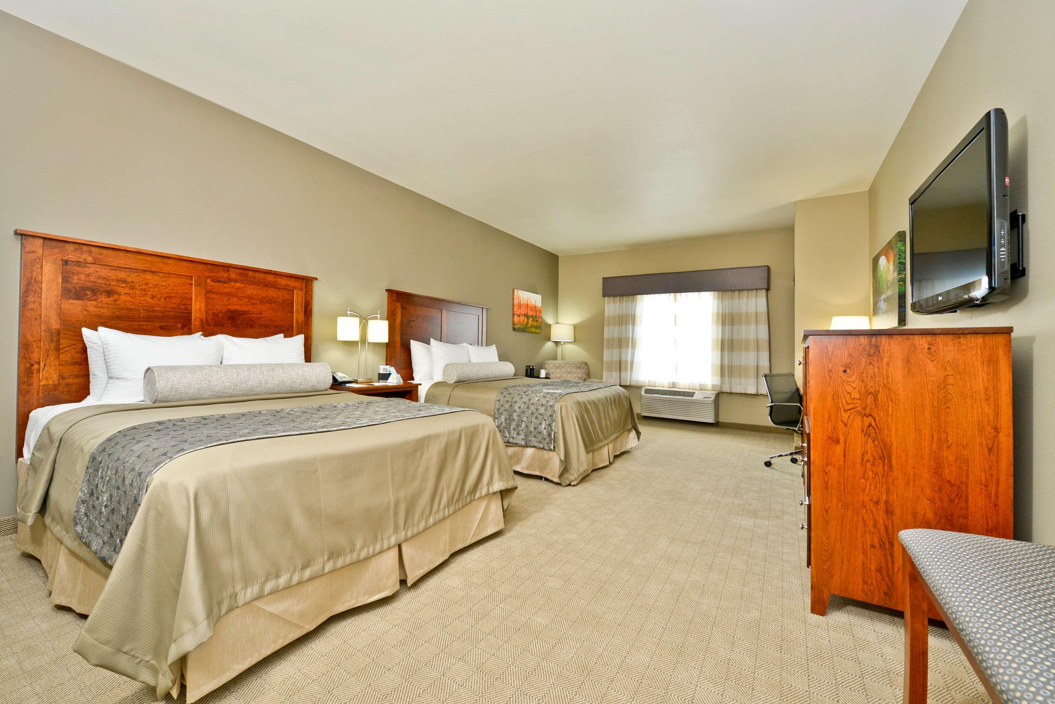 Best Western Plus Green Mill Village Hotel & Suites Arcola Exterior photo