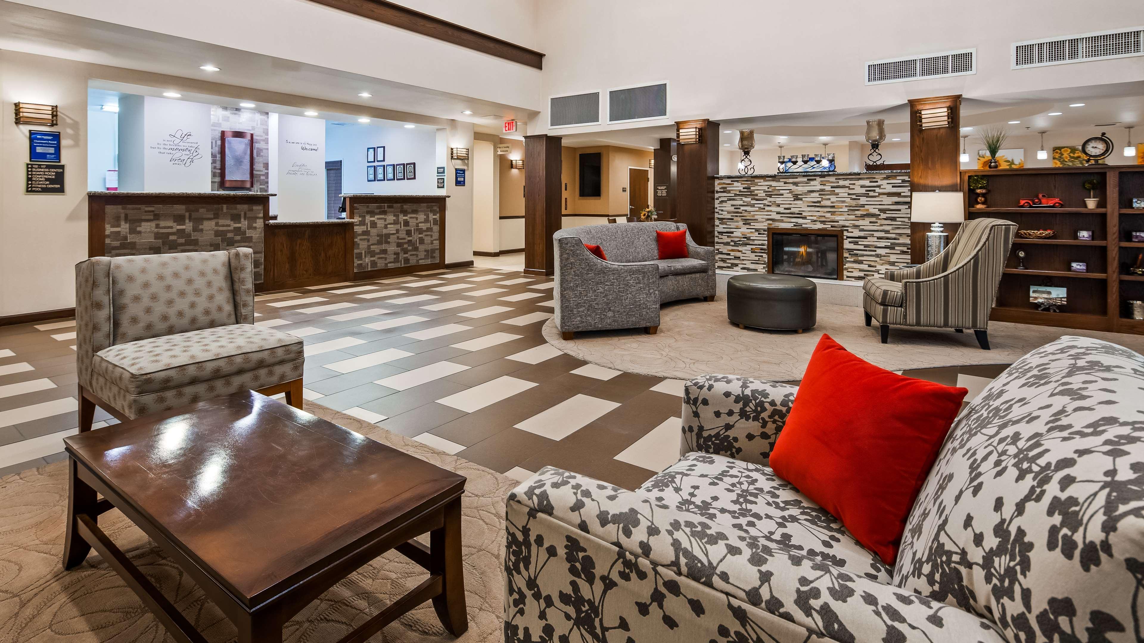 Best Western Plus Green Mill Village Hotel & Suites Arcola Exterior photo