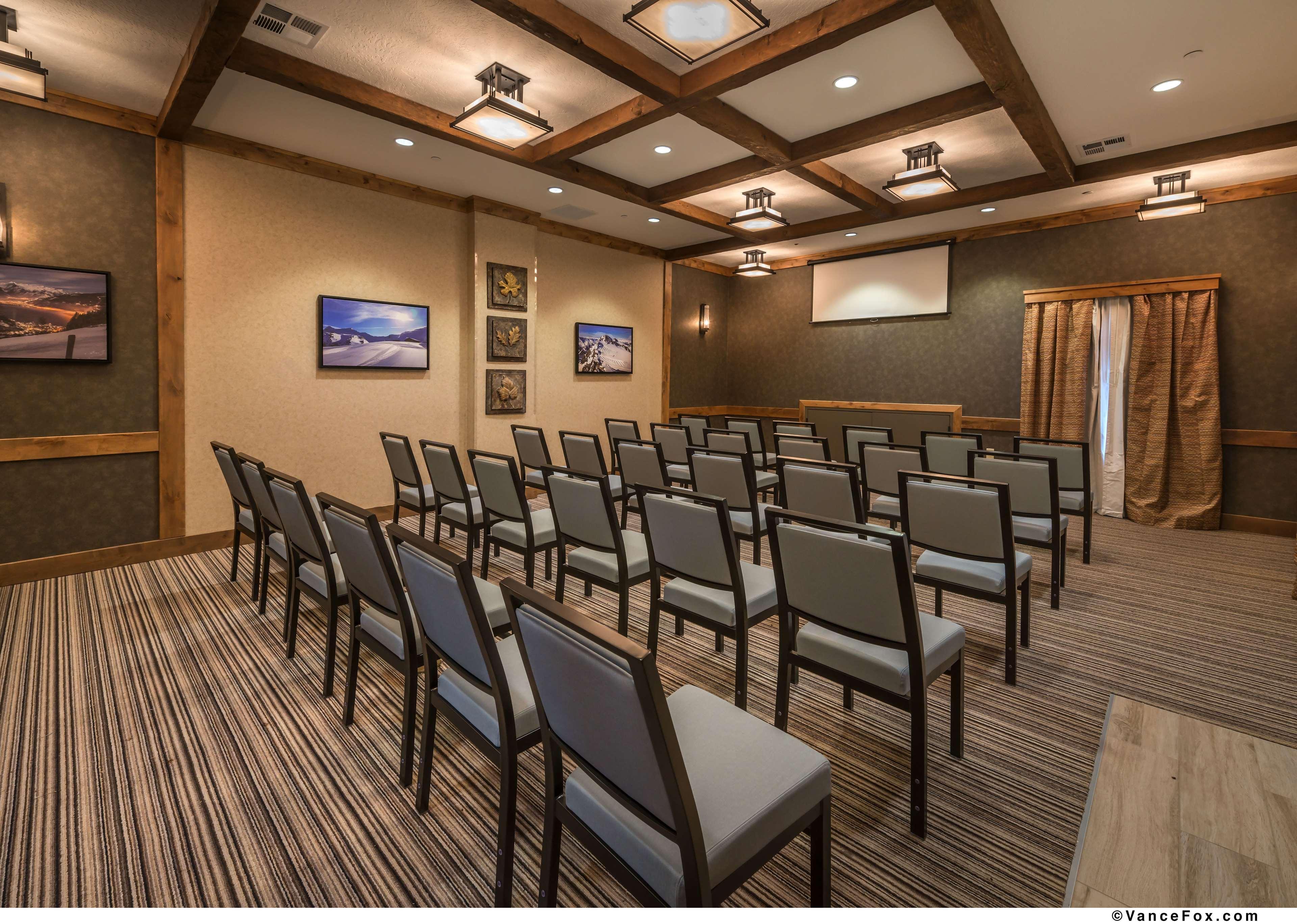 Best Western Plus Green Mill Village Hotel & Suites Arcola Exterior photo