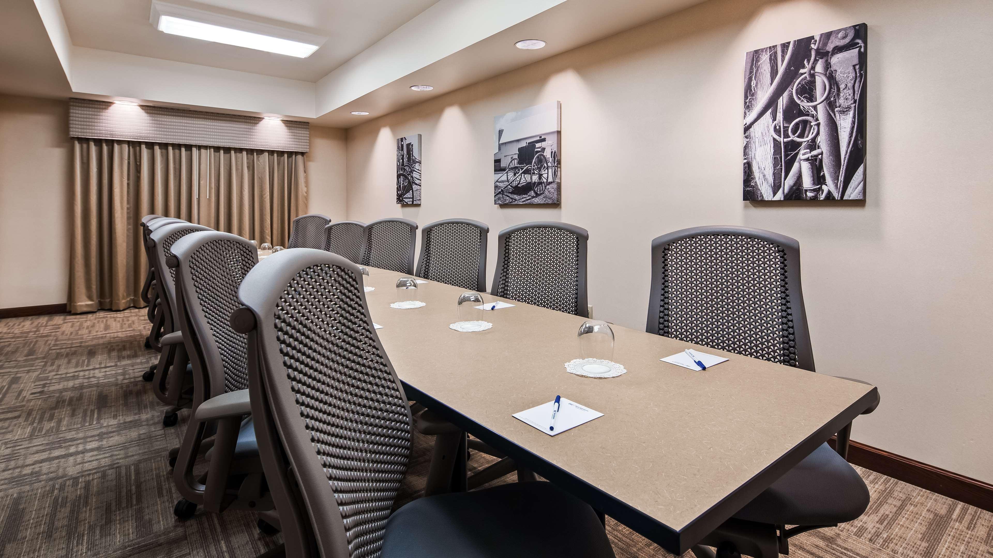 Best Western Plus Green Mill Village Hotel & Suites Arcola Exterior photo