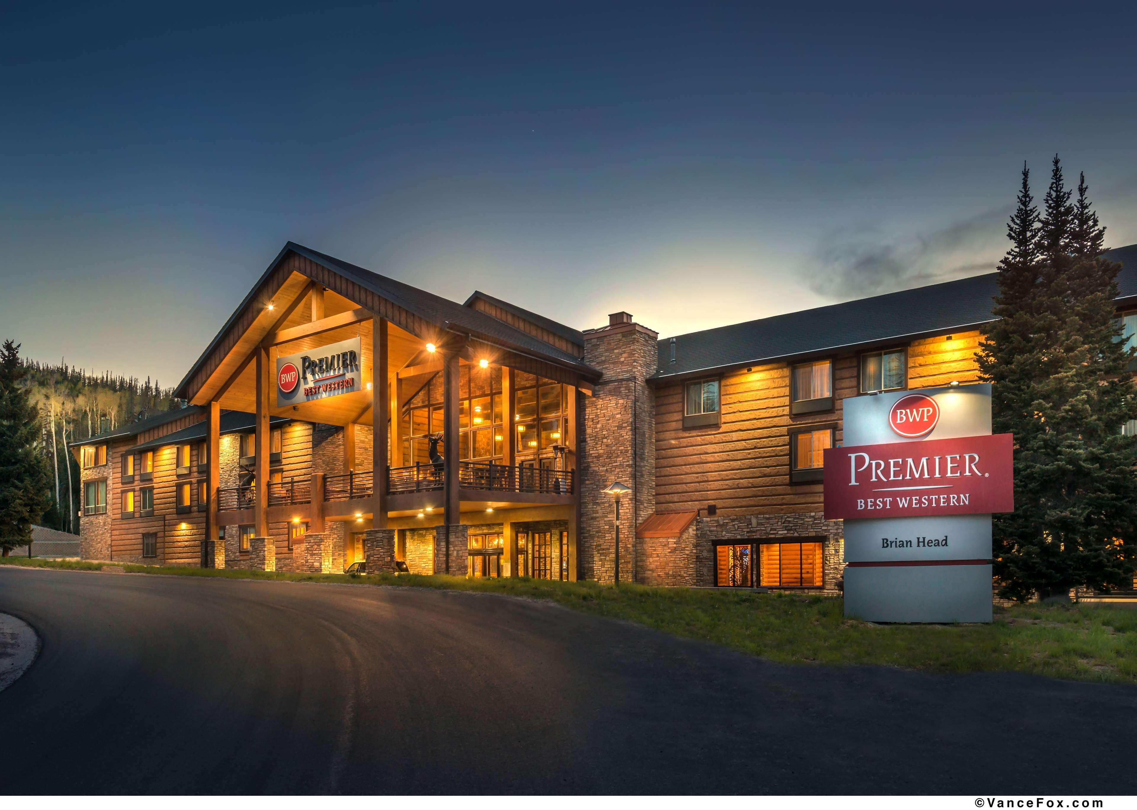 Best Western Plus Green Mill Village Hotel & Suites Arcola Exterior photo