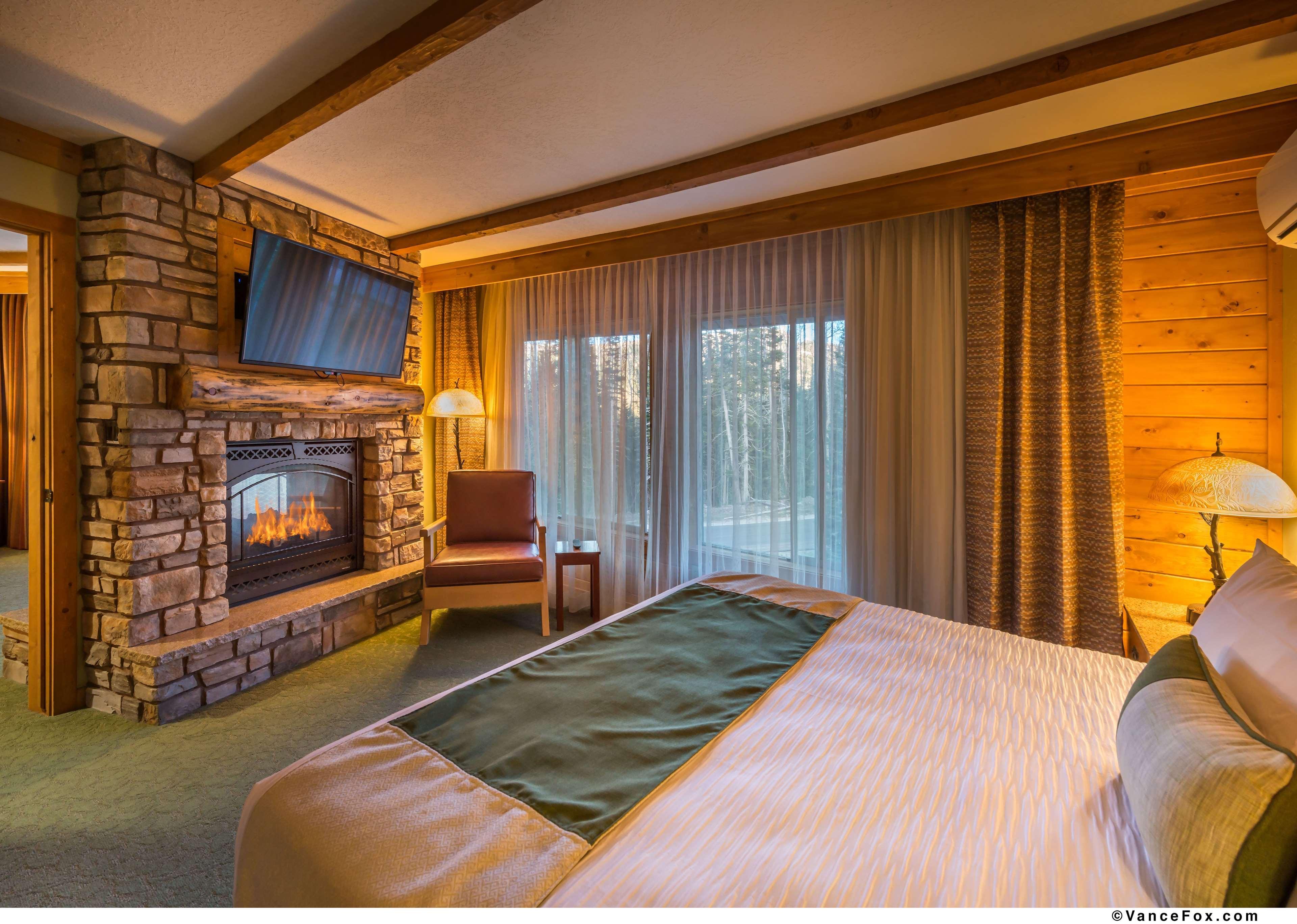Best Western Plus Green Mill Village Hotel & Suites Arcola Exterior photo